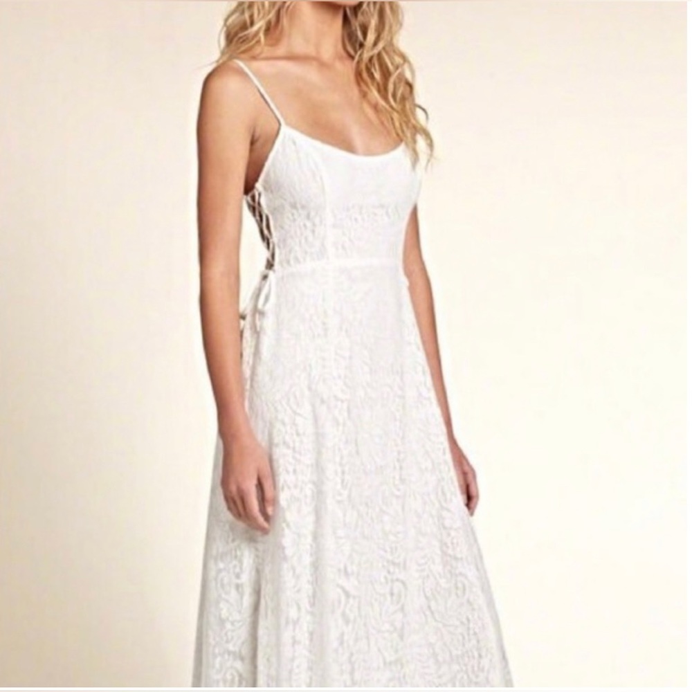 Hollister, white lace dress midi - (size medium ) - Picture 1 of 8